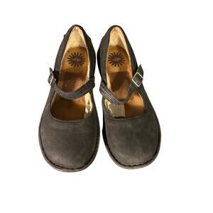 UGG Mary Janes 7 black leather low heels round toe boho whimsygoth softgirl